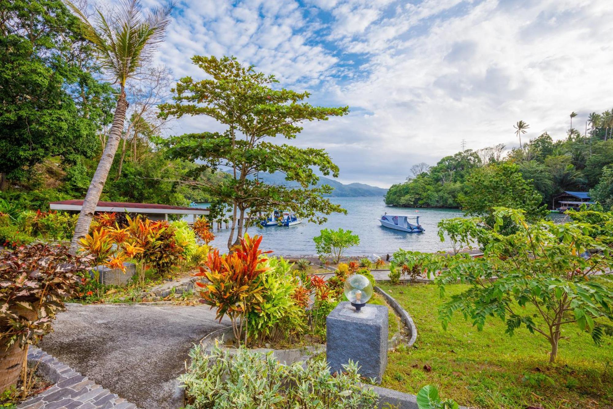Thalassa Dive Resort Lembeh Airtembaga Dış mekan fotoğraf